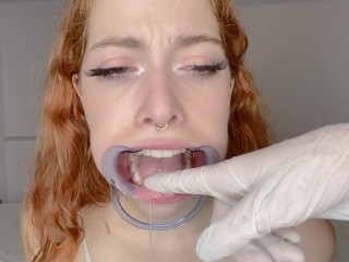 Exploration De La Bouche D’un Dentiste - Teaser