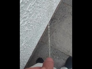 Outdoor Pissing