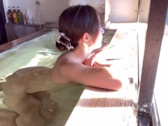 富士山が見える温泉で。 6/16