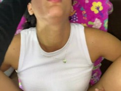 Que rico es follar esta vagina con todo y vibrador antes de ir al trabajo (porno en español)