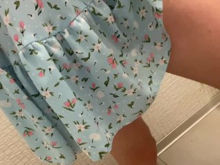 Amateur girl shows her pussy.