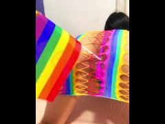 Me meto una bandera Pride por el culo Apoyando la puteria