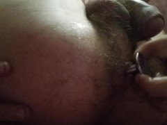 Пробую анальную пробочку первий раз в узкую дирочку - Screenshot 6 of 16 - Bdsm