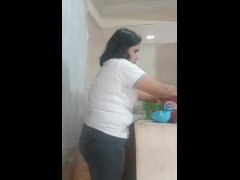 Sirvienta follada cuando lava los platos part 3