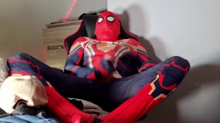 SOLO - SPIDERMAN handjob - MIKA AYDEN