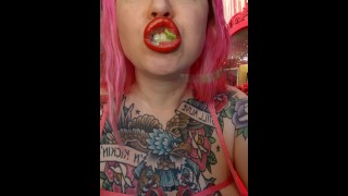 ASMRムクバン-サラダを食べるピンクの髪の女神