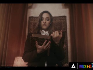 MIXEDX - Gorgeous Amirah Adara Fucks Zazie Skymm With A Strap-On Before Eating Their Pussy