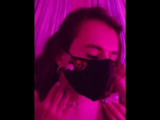 Сперма выплеснулась мне на грудь