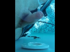 Water jet orgasm in pool - Screenshot 9 of 16 - Underwater Cum