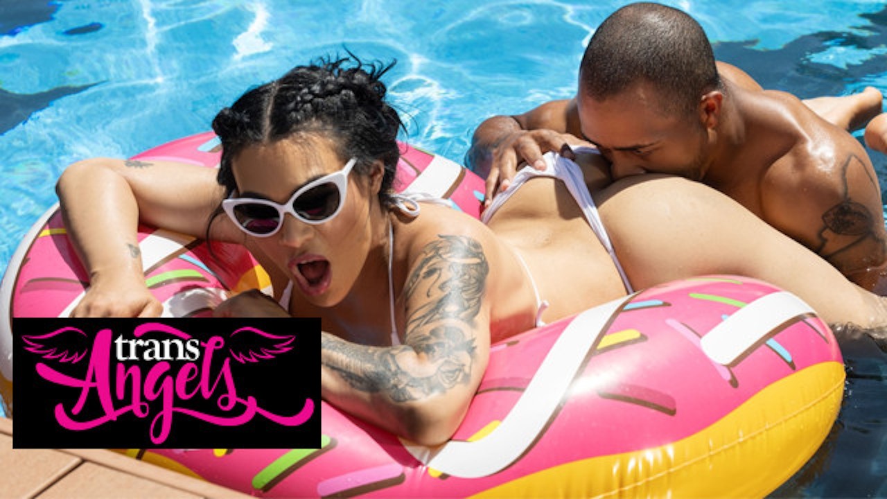 Evas creamy pool fuck