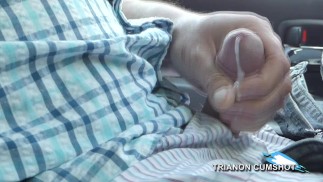 Trianon cumshot #336. Дрочу и кончаю в машине