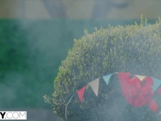 TUSHY Curvy goddess Violet Myers double penetration debut screenshot number 0