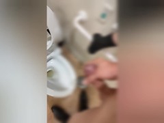 【女性向け（個人撮影）】変態イケメン営業マンが仕事中ムラムラしすぎてスーパーのトイレでオナニー - Screenshot 13 of 16 - Chinpo