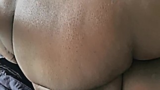 Толстый фембой трясет