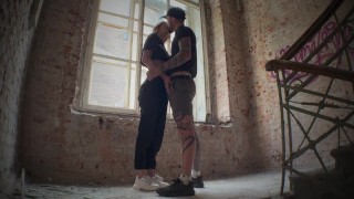 Sucked a fat dick in an abandoned building and swallowed all the cum