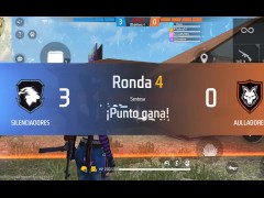 CHACALITA JUGANDO FREE FIRE LE METEN LA VERGA