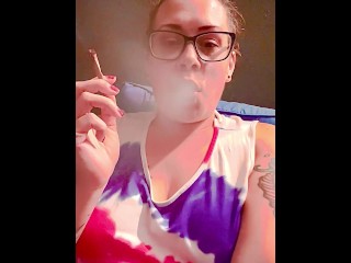 BBW Stiefmoeder MILF Roken 420 Joint Fetish Je POV