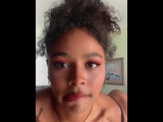 Знаменитая латинская 18-летняя сучка Tiktok обнаженная 