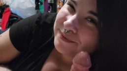 我让他把他的鸡巴拔出来，我只需要吸吮