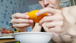 Je mange de l'orange très appétissant