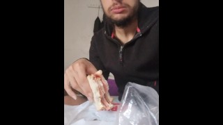 La cosa migliore che un ragazzo possa fare è procurarsi del cibo