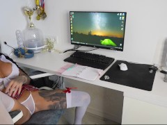 Школьница с большими сиськами отсосала у препода за оценку - Screenshot 2 of 16 - Big Ass