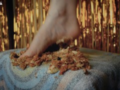 31st Birthday Booty Cake Smashing