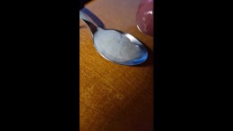 Вытекание спермы и семяизвержение.