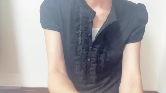 【個人撮影】デカ乳首弄ったらまさかの◯乳タラリ　貧乳スレンダー人妻