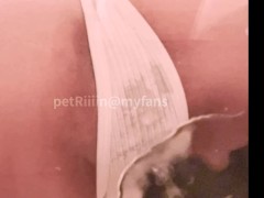 パンツ履いたままおもらし♡潮とおしっこまき散らす変態妻♡ - Screenshot 9 of 16 - パンツ