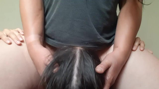 Sitting on her face and shaking from orgasm - IkaSmokS