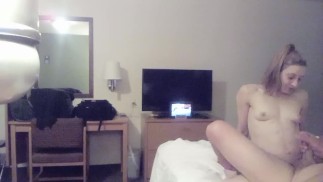 Отличный оральный и трахательный сеанс с некоторой привязкой в конце