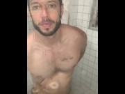 Preview 6 of Tomando um banho no novo apartamento