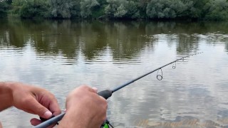 Pescando En El Rio Donde Una Nudista Desnuda Me Sedujo Y Me La Follé