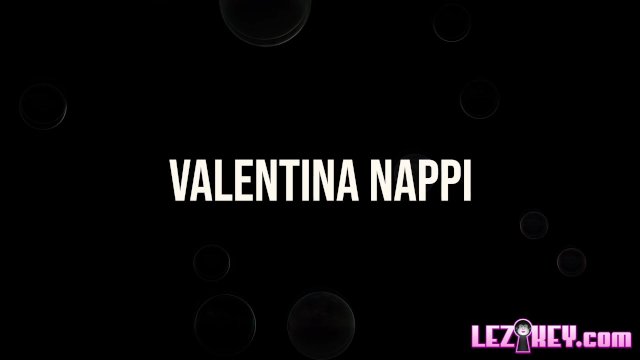 Bubble trouble with Valentina Nappi and Anna De Ville - Anna De Ville, Valentina Nappi