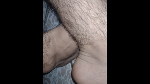 Cumshot, i cumshot in my hairy leg