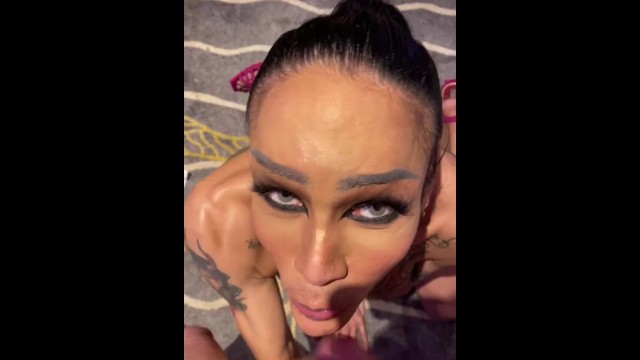 中国少年在我脸上射精