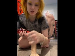 Bouncing on my thick dildo - Screenshot 5 of 16 - Masturbate