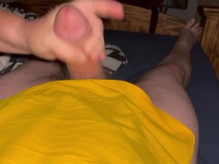 Жена делает мне быструю мастурбацию перед сном