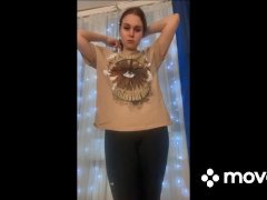 Пошла в ТЦ с анальной пробкой в заднице и трахнула себя в анал в примерочной - Screenshot 3 of 16 - Anal