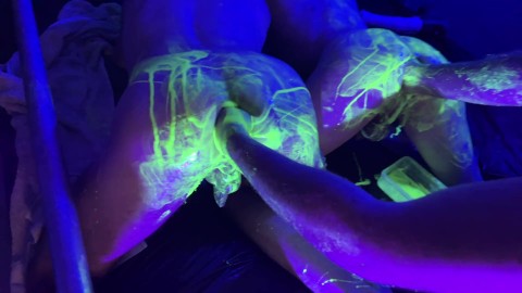 UV FISTING GANGBANG GROUP ORGY