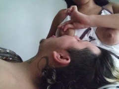 alimentando a el hambriento Daniel! - Screenshot 5 of 16 - Breast Sucking