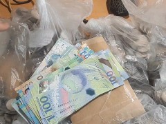 my coins and banknotes
