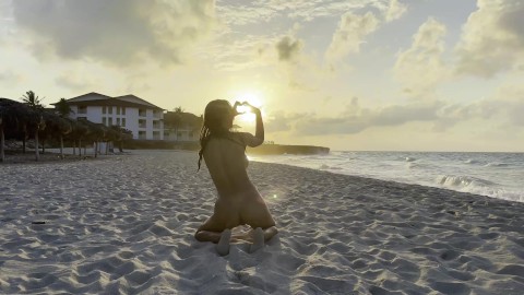 Monika Fox Swims In Atlantic Ocean And Poses Naked On A Public Beach In Cuba