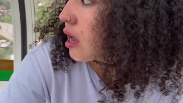 Joi español-esposa pervertida saca tu leche en el metrocable antes de irte a trabajar-Hairylonely