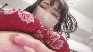 Cute girl who masturbates in an empty place and masturbates so much that she gets her pants wet.