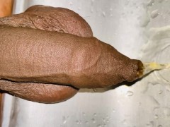 Bestpeeingvideo - Screenshot 13 of 16 - Pissing