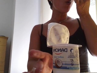 Йогурт хорошо,но хочу сперму