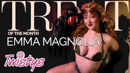 TWISTYS - Emma Magnolia 驶入路边汽车旅馆并展示她行李箱中的玩具