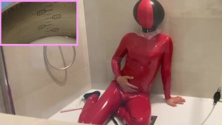 4 liters Enema in PVC catsuit and latex inflatable mask